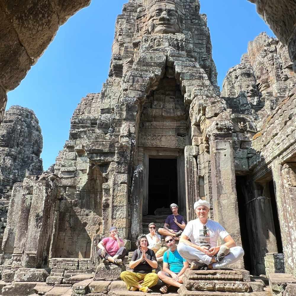 Angkor Wat Highlights and Sunrise Guided Tour